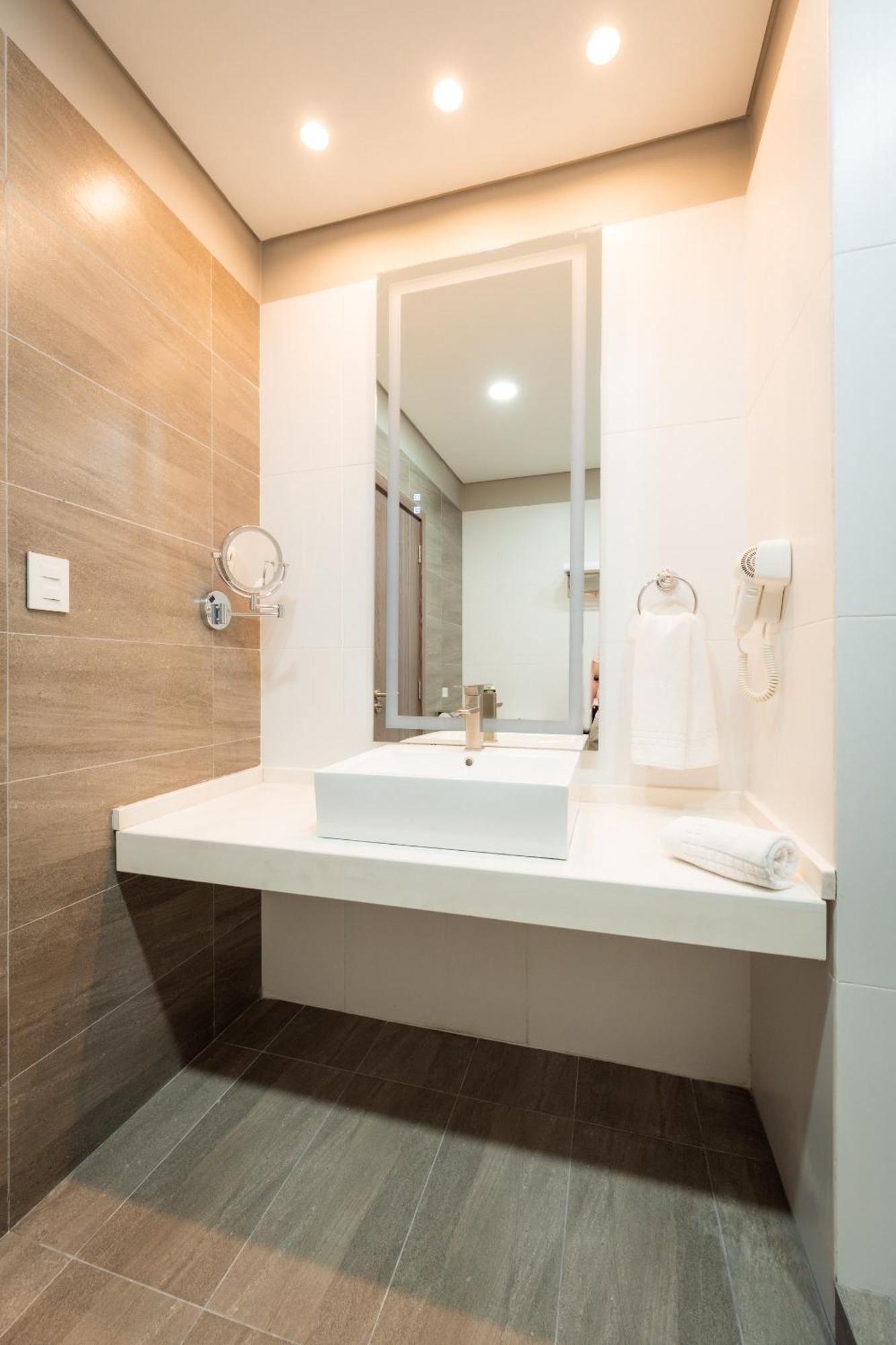Tryp By Wyndham Asuncion Hotel Exterior photo