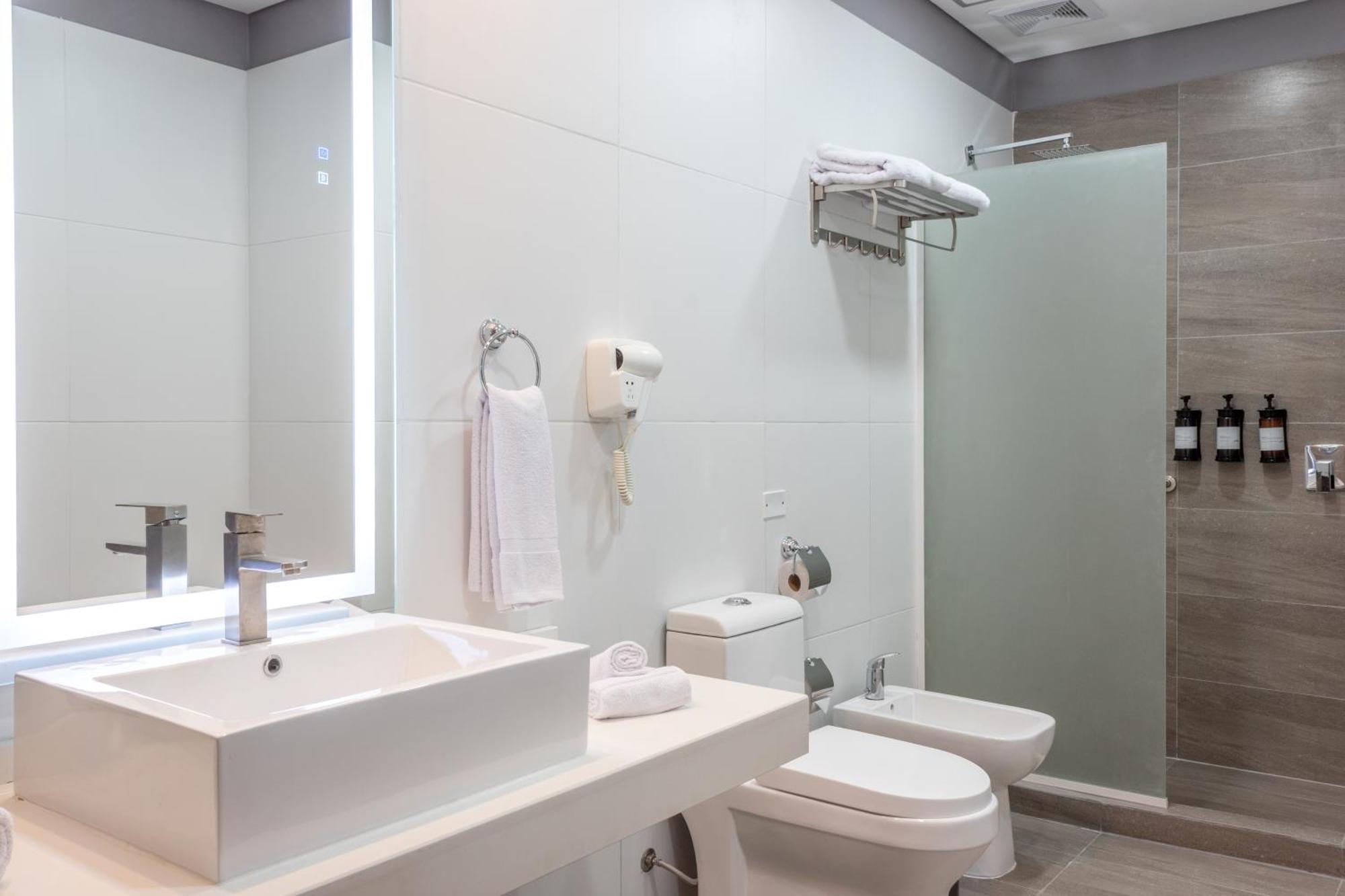 Tryp By Wyndham Asuncion Hotel Exterior photo