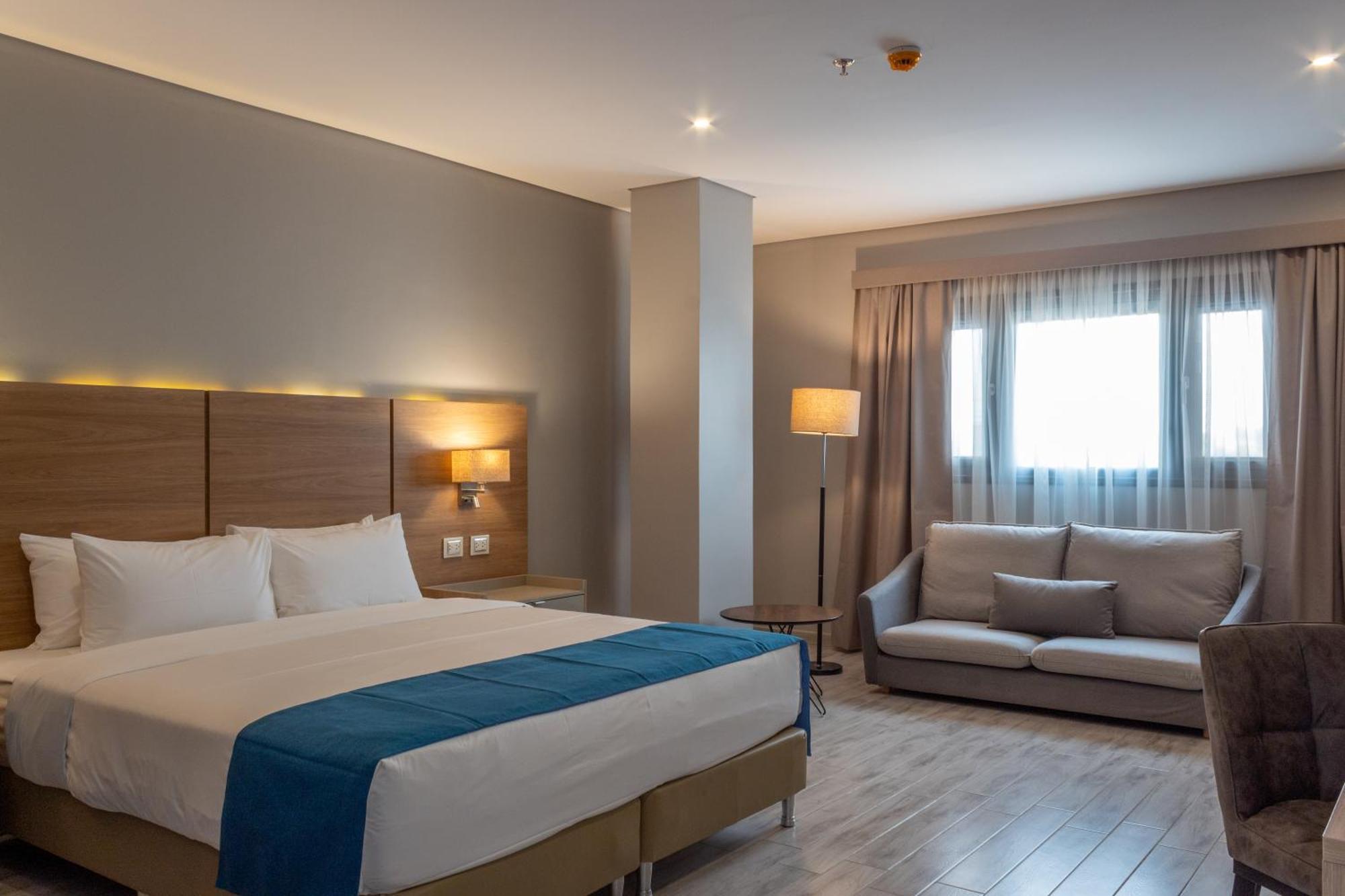 Tryp By Wyndham Asuncion Hotel Exterior photo