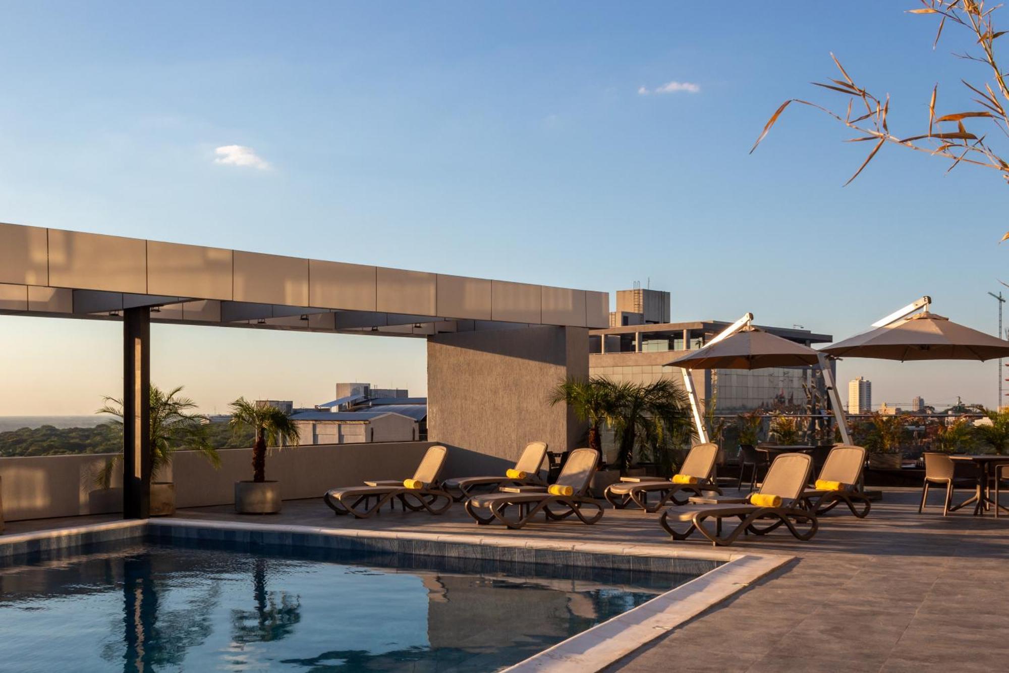 Tryp By Wyndham Asuncion Hotel Exterior photo