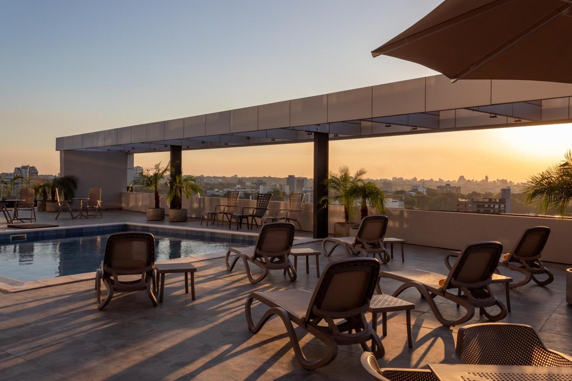 Tryp By Wyndham Asuncion Hotel Exterior photo