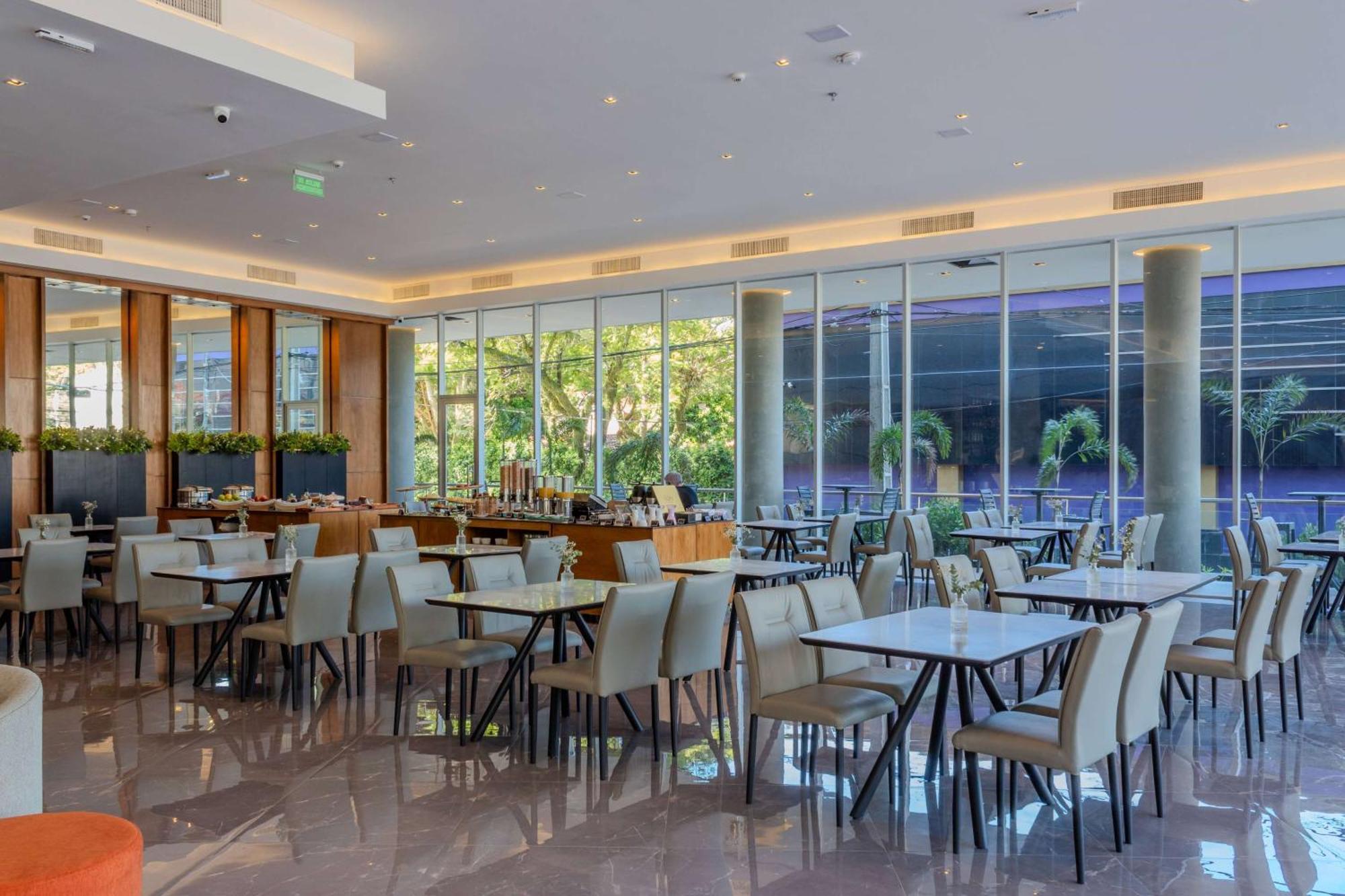 Tryp By Wyndham Asuncion Hotel Exterior photo