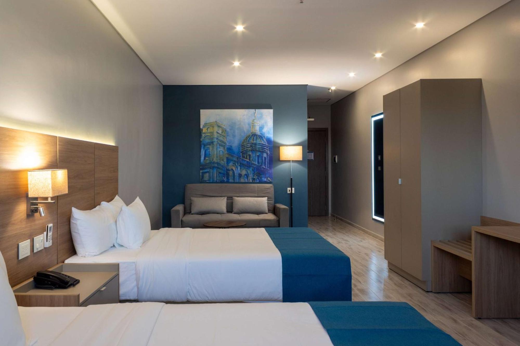 Tryp By Wyndham Asuncion Hotel Exterior photo